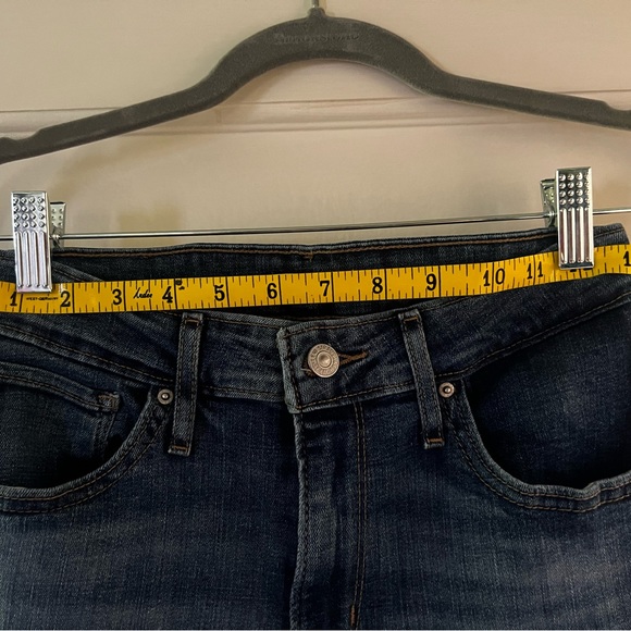 Levis 721 Highrise Skinny Jeans NWOT. Size 27. Retails for $67. - Picture 10 of 14